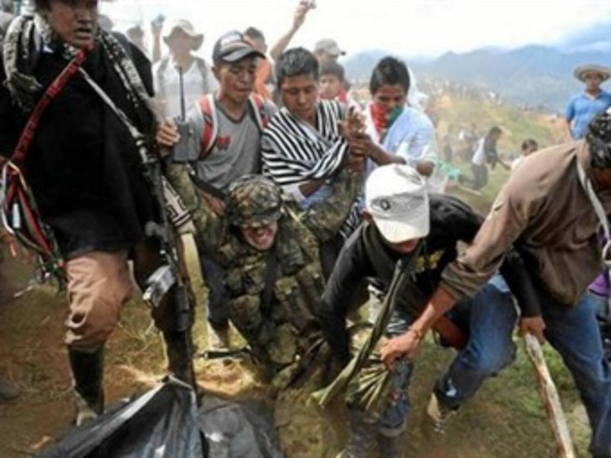 No vamos a aceptar que los indígenas vuelvan a golpear a los soldados en Cauca: Mindefensa