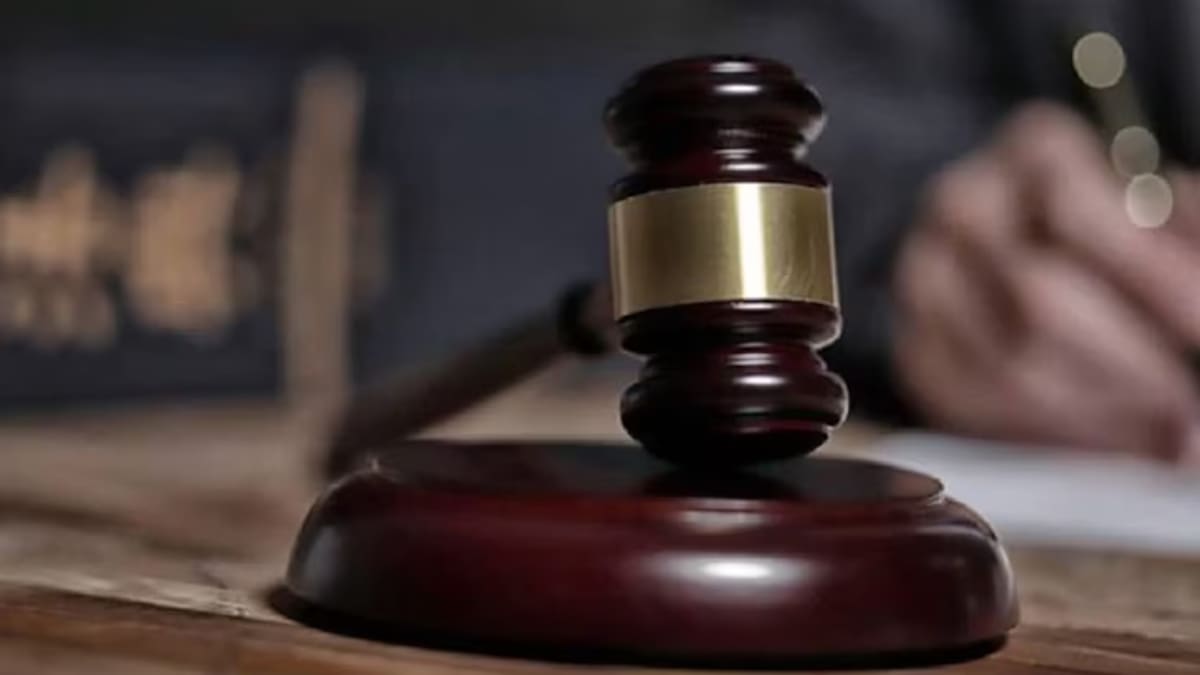 Un juez condenó a 37 años de cárcel a una mujer por el crimen de un hombre en un hotel de Medellín