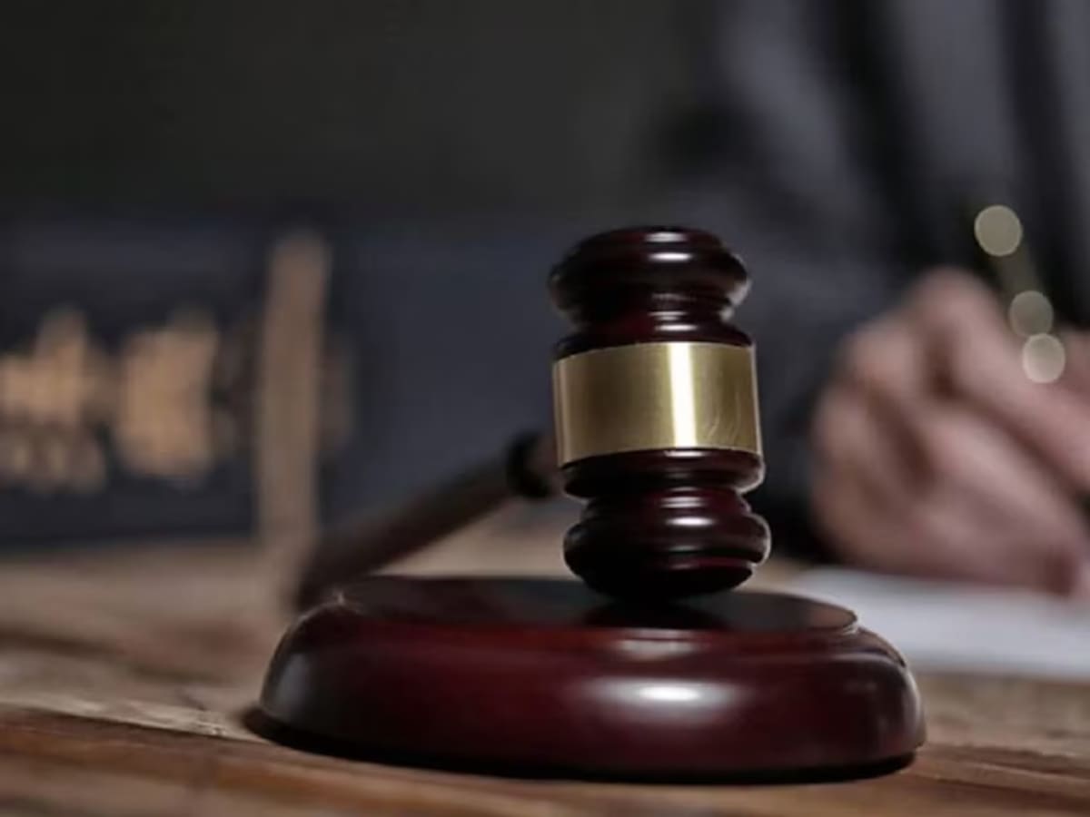 Un juez condenó a 37 años de cárcel a una mujer por el crimen de un hombre en un hotel de Medellín