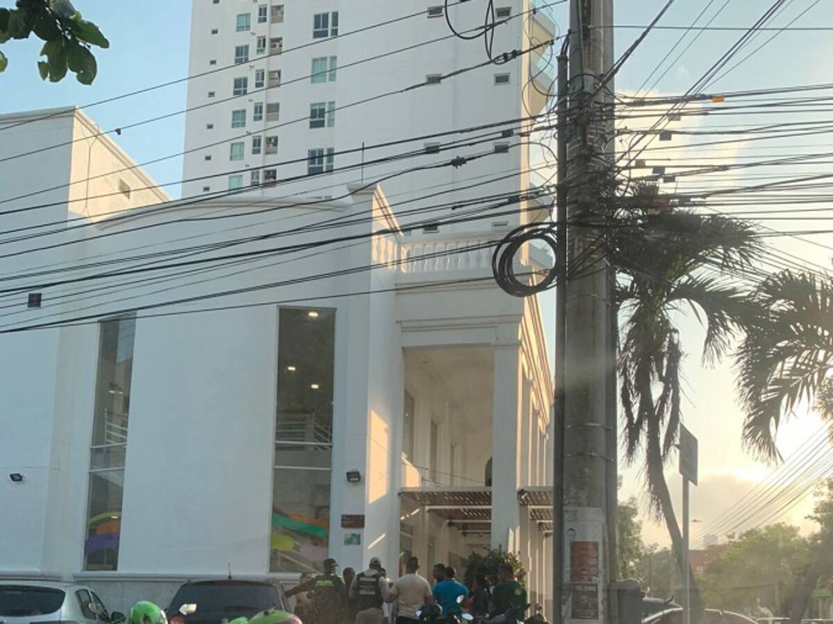 Robaron millonaria suma de dinero a hombre tras salir de un banco en Cartagena
