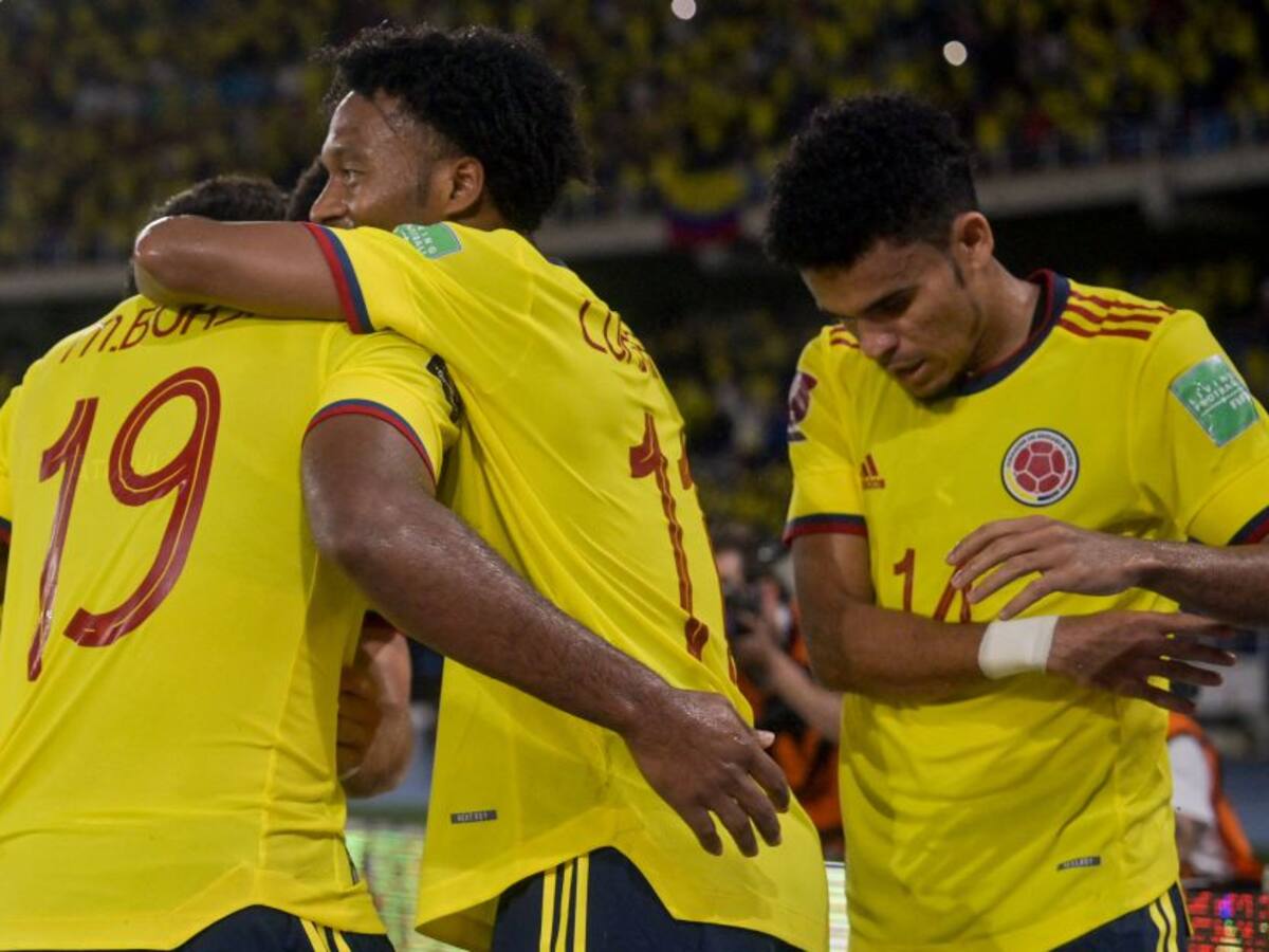 Colombia derrotó a Chile en una mágica noche para Borja y Díaz