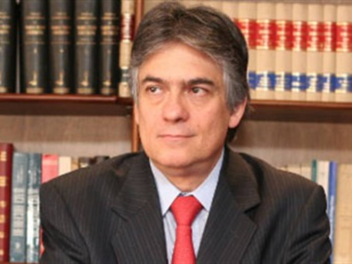 Me extraña que la Fiscalía no haya tomado decisiones por 'chuzadas': Ramiro Bejarano