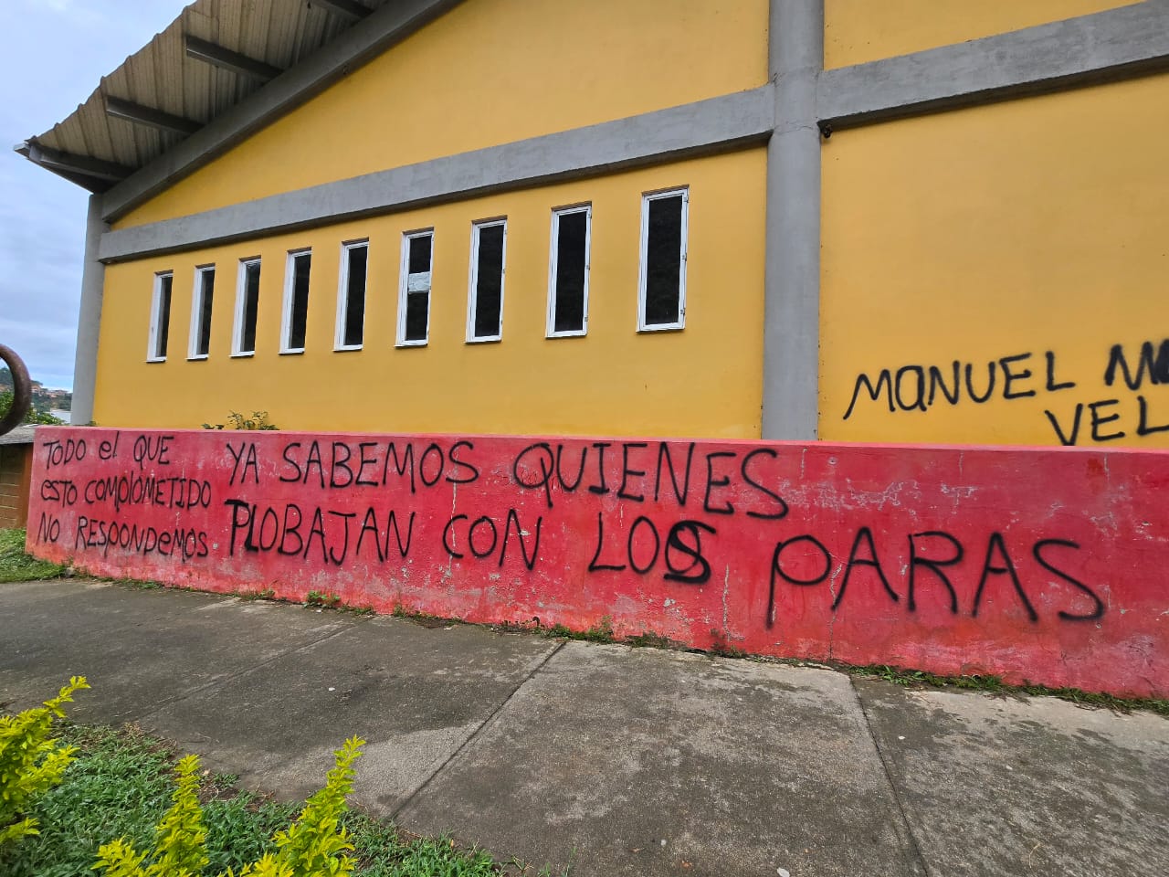 Grafiti de disidencias en Betulia- cortesía para Caracol Radio
