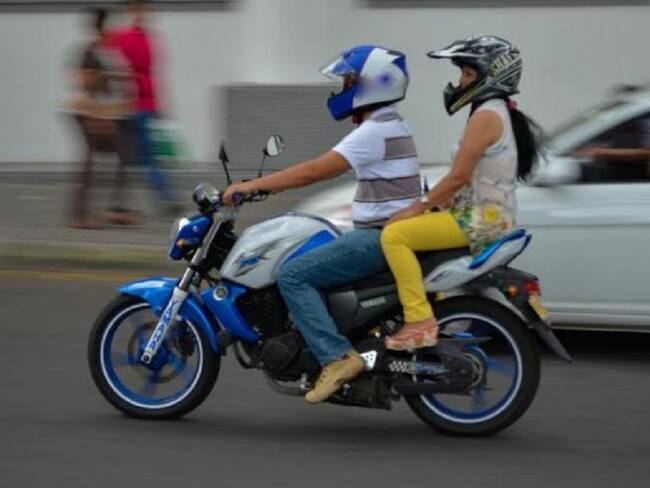 Más de 30 motociclistas sancionados por violar horario de restricción