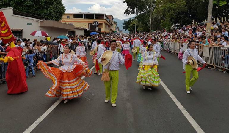 Desfile del folclor en Ibagué por la avenida Ferrocarril/Alcaldía de Ibagué