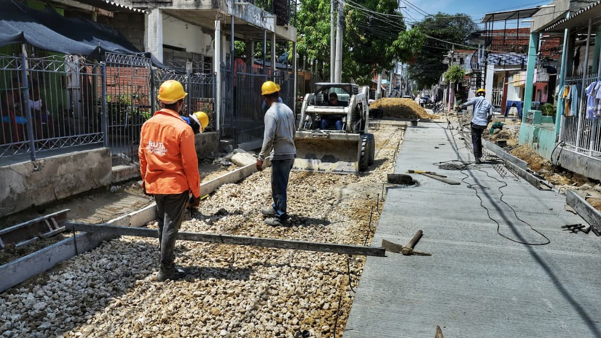 Se acaba la calle del barro en Foco Rojo para conectar la Vía Perimetral con la Pedro Romero