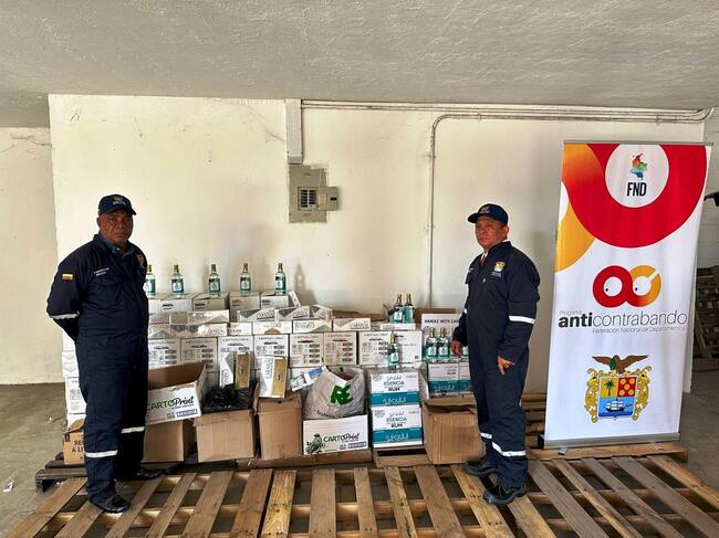 Decomisan 525 botellas de licor y 1.000 cajetillas de cigarrillos por 124 millones de pesos
