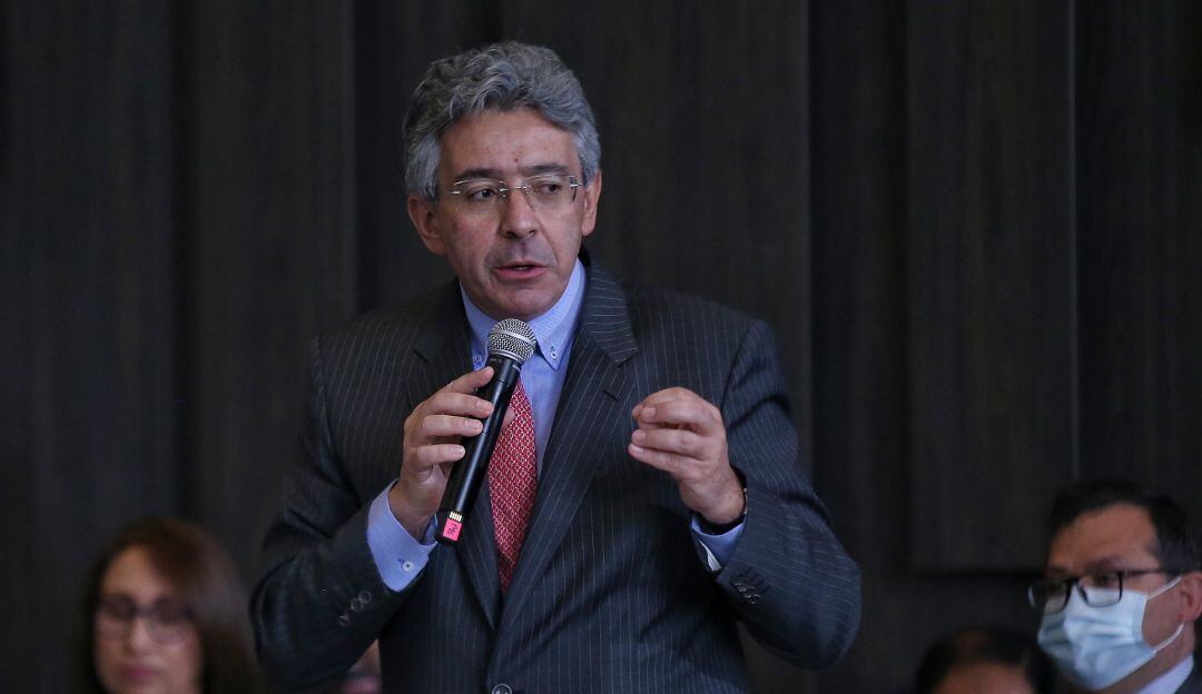 Gómez: “No se puede dejar un Gob. liderado por un guerrillero y borracho”