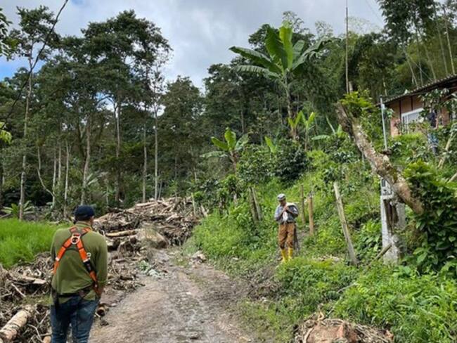 3 adultos y una menor desaparecida por creciente súbita en Arbeláez