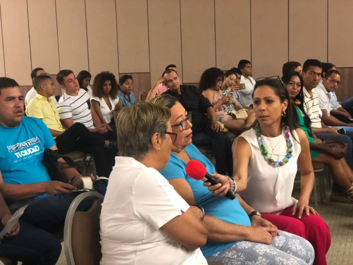 La hermosa ciudad de Santa Marta recibió este viernes al equipo de 6Am Hoy por Hoy, de Caracol Radio, que realiza su emisión desde el Gran Salón Bolívar, en el Hotel Zuana, uno de los más destacados de la región.