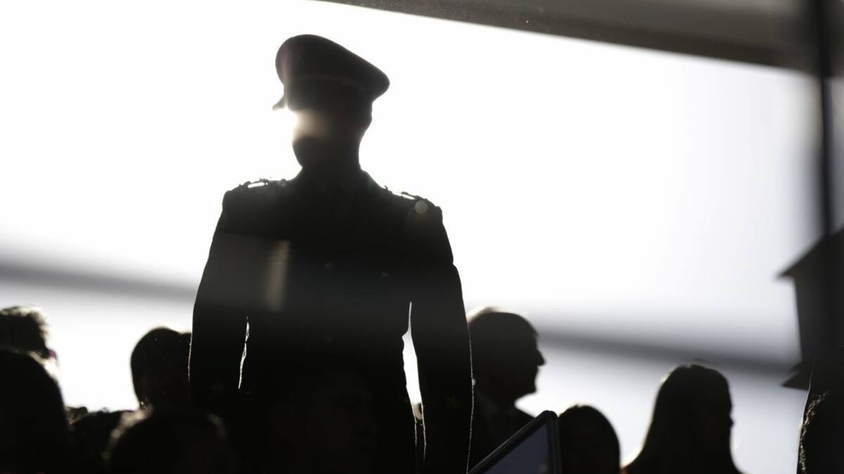 Capturan a capitán investigado por abuso sexual