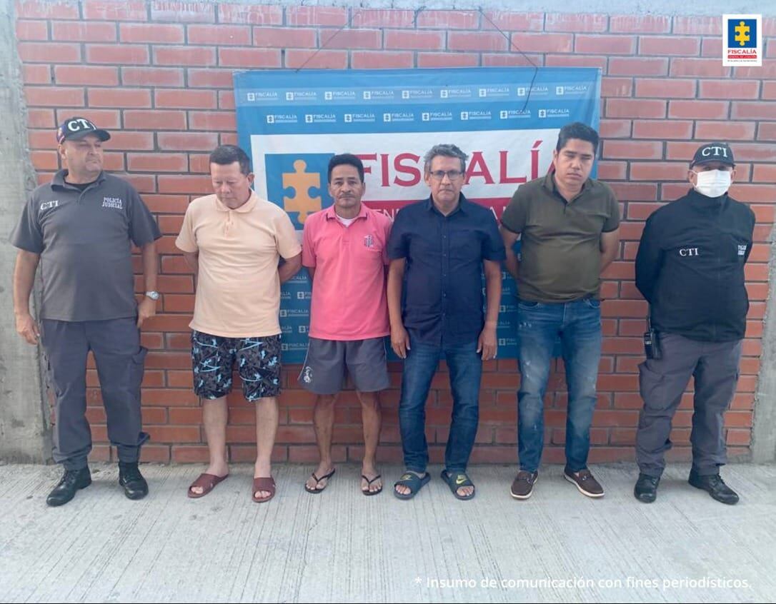 La Fiscalía imputó a los procesados, según sus responsabilidades individuales delitos como cohecho impropio y cohecho por dar u ofrecer; tráfico de influencias de servidor público.