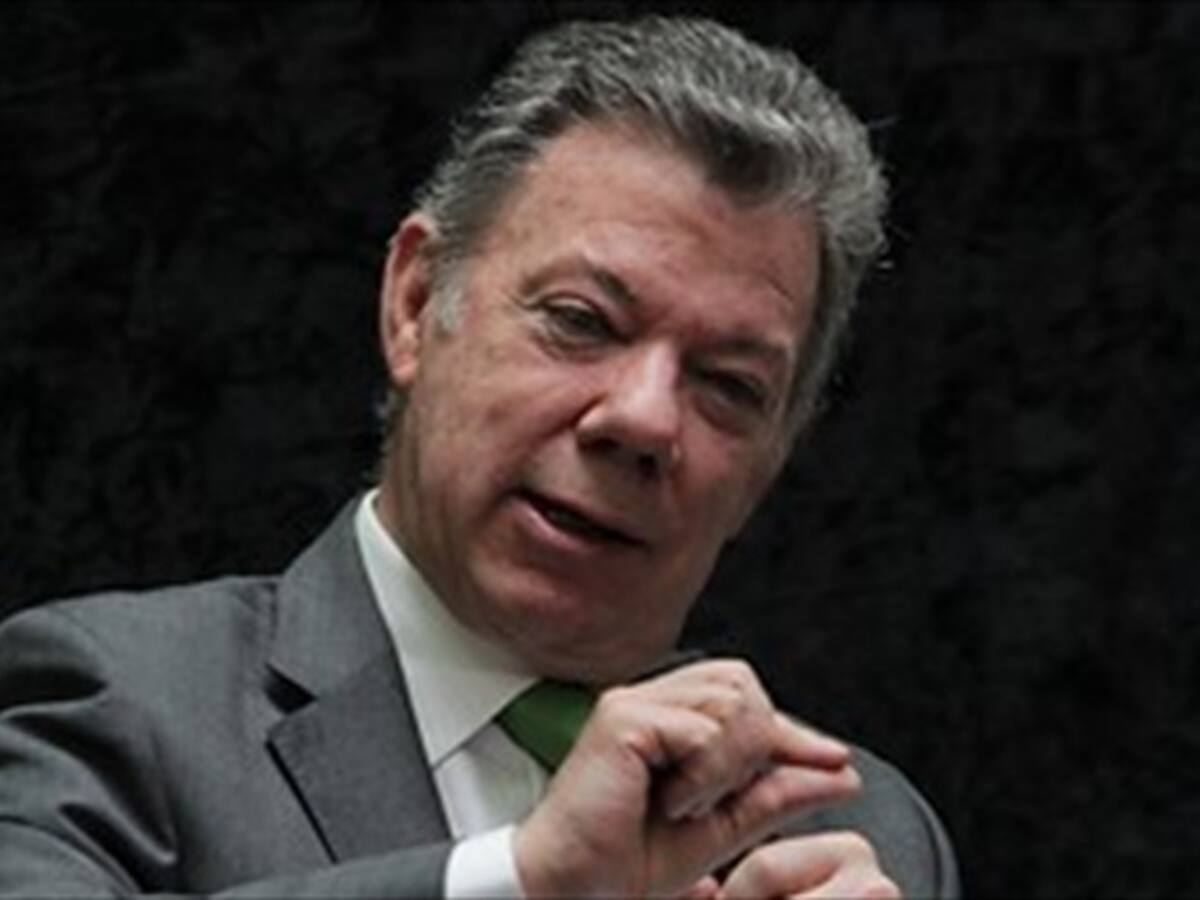 No vamos a permitir que nadie se tire la paz: Santos