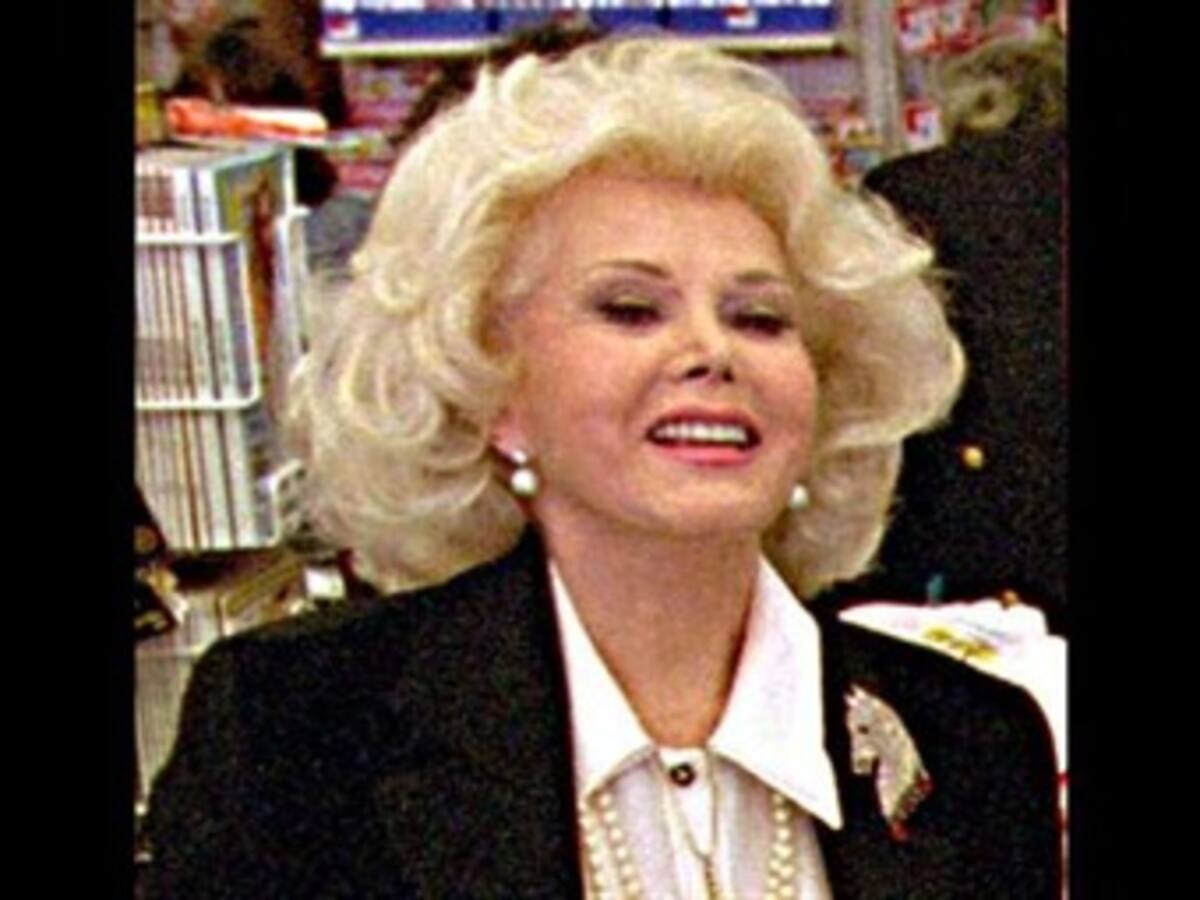 Ingresan de nuevo en un hospital de Los Ángeles a Zsa Zsa Gabor
