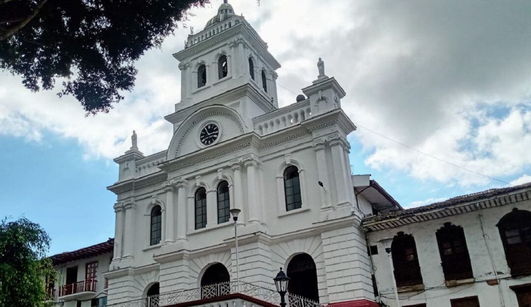 Parque principal de Neira, Caldas