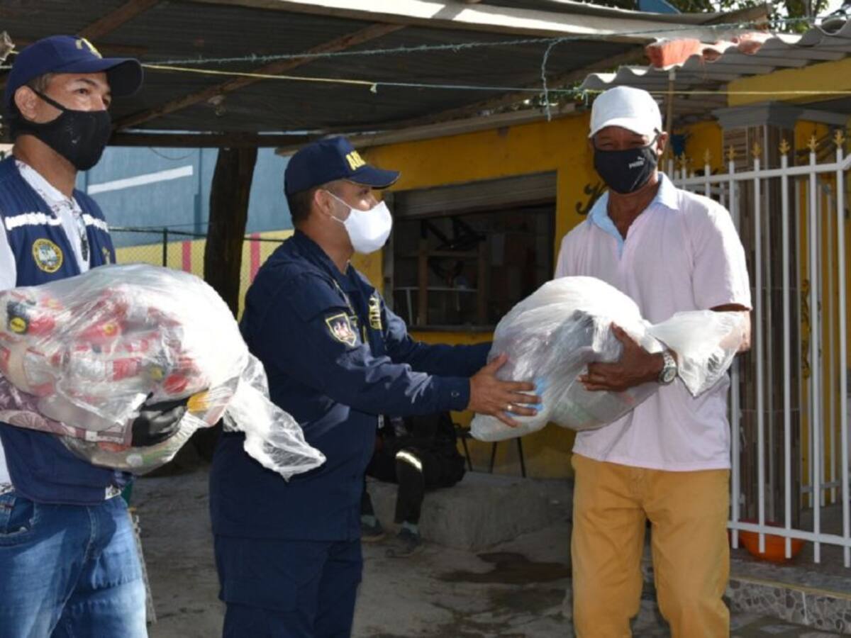 Armada entrega 800 mercados en la Localidad 1 de Cartagena