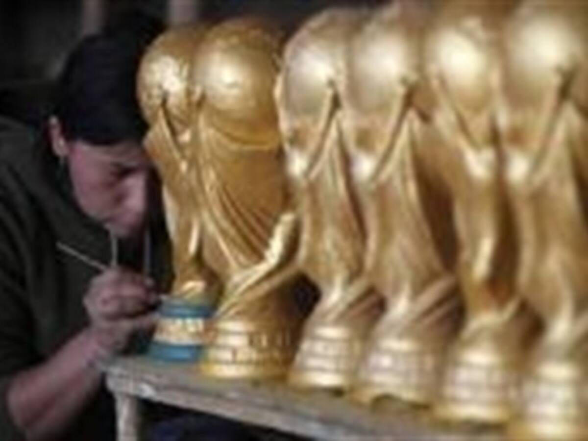 En Ráquira, Boyacá, artesanos elaboraron la Copa del Mundo más grande