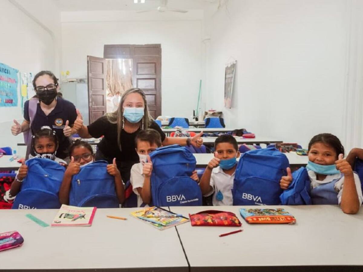 Gestora Social del Distrito entregó más de 260 kits escolares en Cartagena