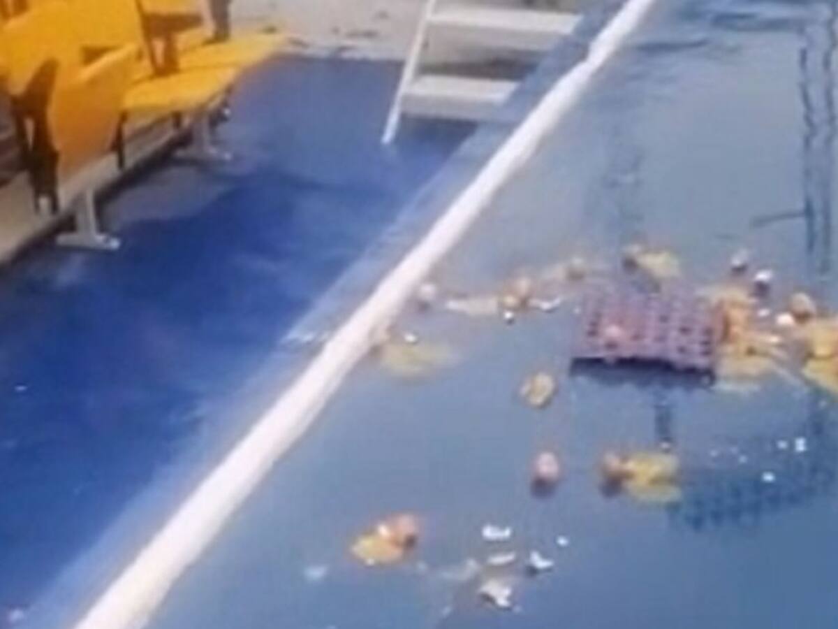 Rechazan protesta con huevos en el estadio Centenario de Armenia