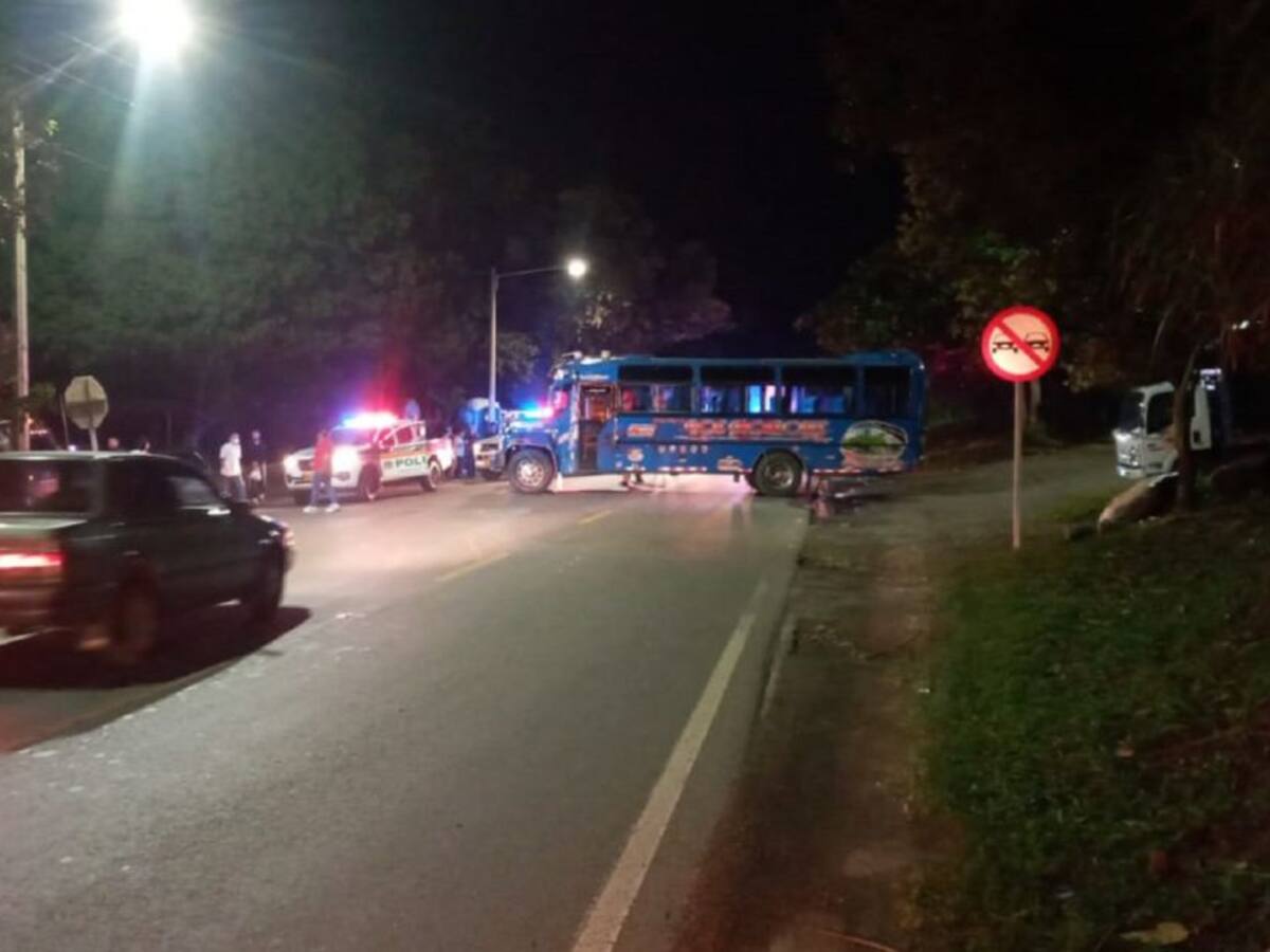 Encapuchados asaltaron bus en la vía Cúcuta- Pamplona