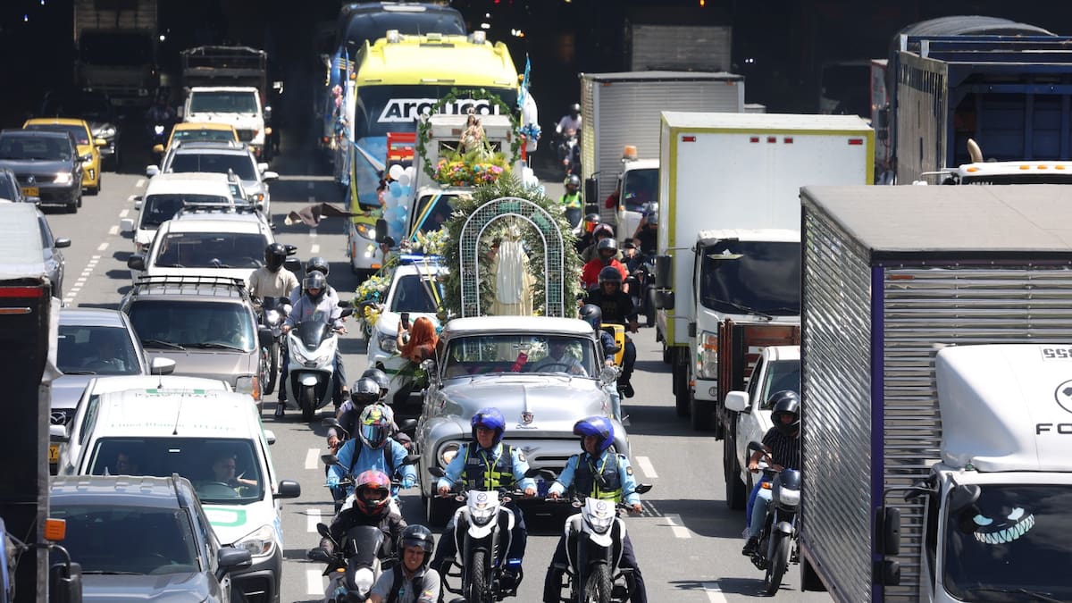 Con caravanas por las vías de Medellín se celebra hoy el Día de la Virgen del Carmen