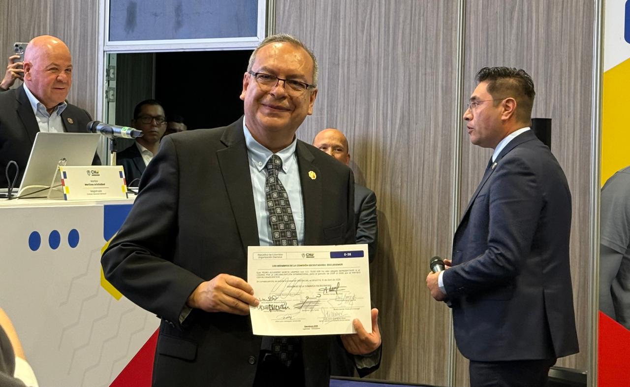 Pedro Alejandro Murcia Lamprea representante de los colombianos en el exterior.