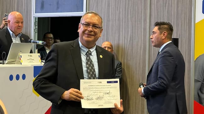 Pedro Alejandro Murcia Lamprea representante de los colombianos en el exterior.