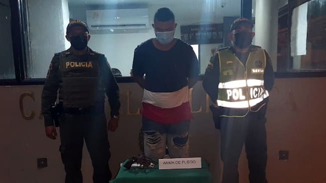 La Policía detuvo a alias ‘El Pollito’ con un revólver calibre 38