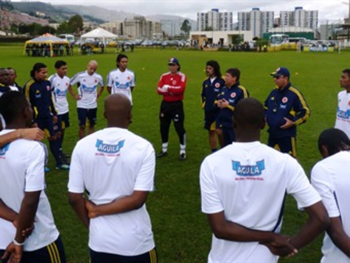 'Bolillo' Gómez recuerda que siempre ha jugado con dos atacantes