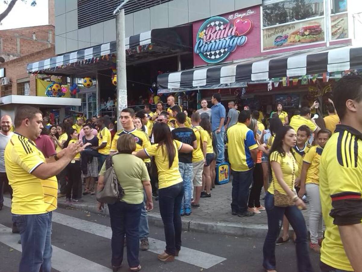 En Medellín, los hinchas de la Selección Colombia celebraron triunfo ante Bolivia