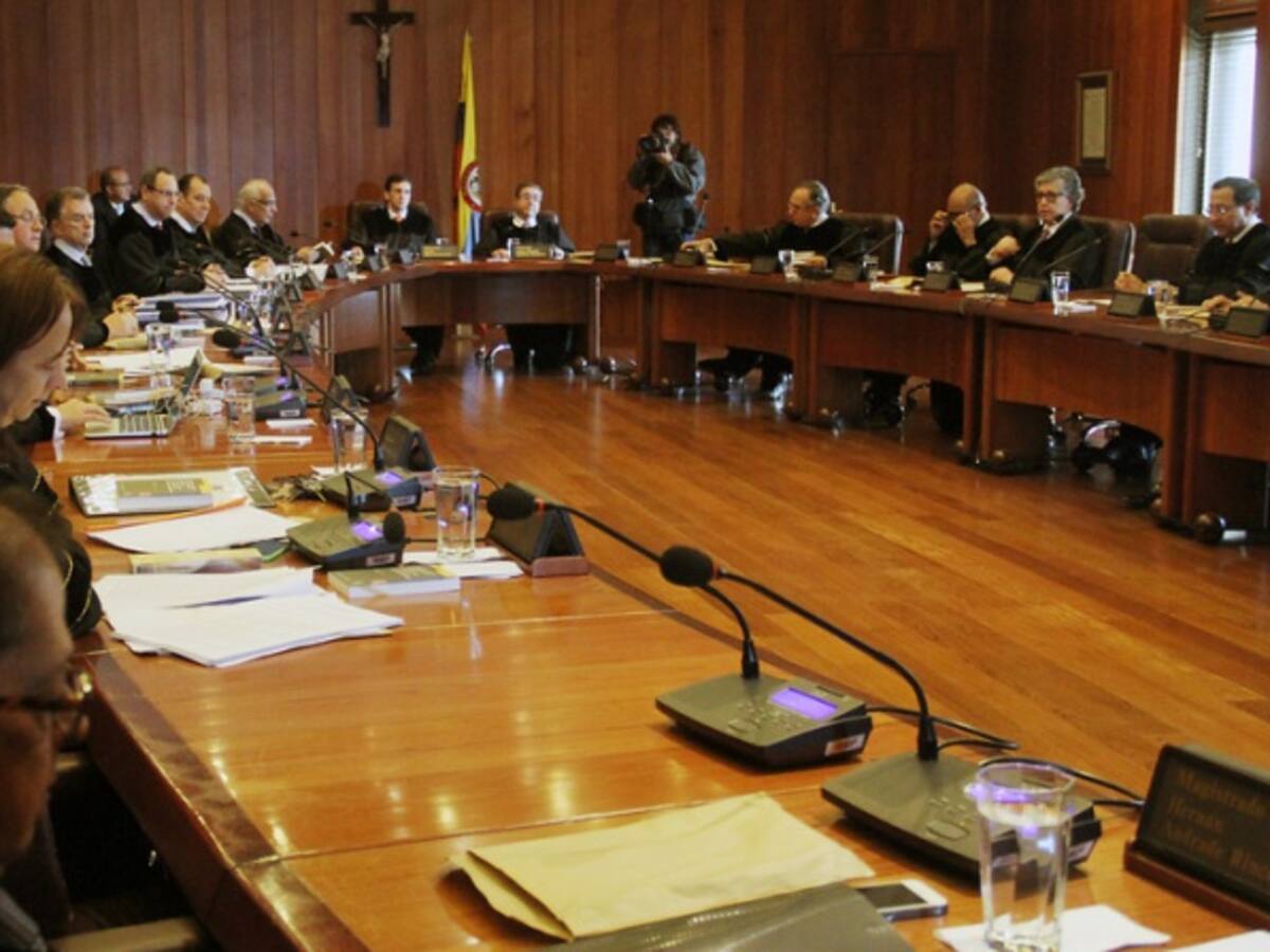 Consejo de Estado decidiría este martes si tumba fallo que destituyó a Gustavo Petro