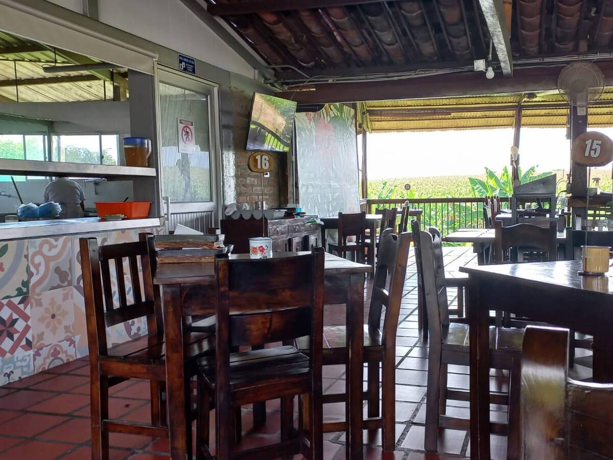 208 establecimientos comerciales afectados en el corredor vial de El Alambrado