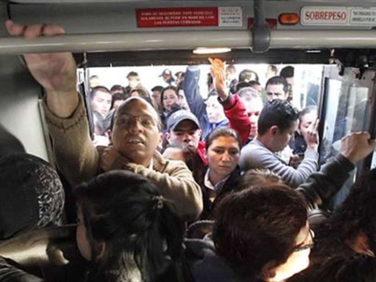 Caos en Transmilenio por Día sin Carro