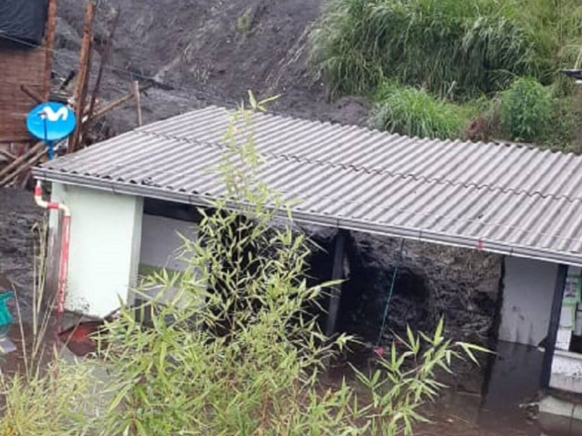 Fuertes lluvias en nochebuena provocan emergencias por derrumbes en Armenia