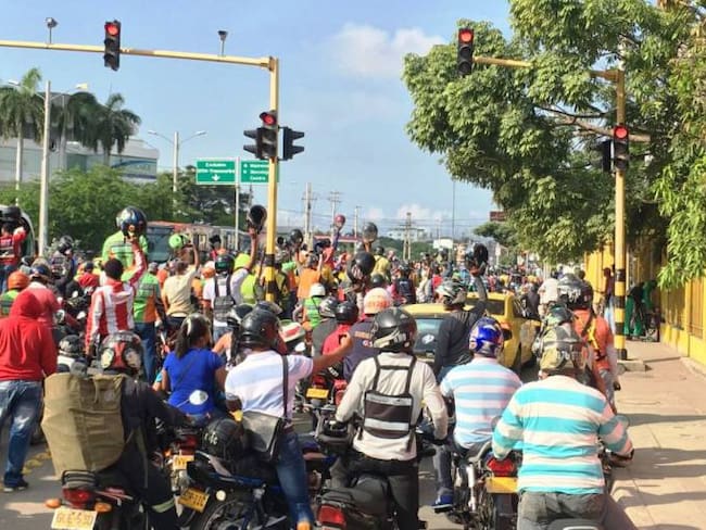 Mototaxistas protestan en Cartagena contra restricciones en algunos barrios