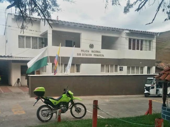 Un policía resultó gravemente herido durante enfrentamiento entre grupos ilegales en Bolívar, Valle