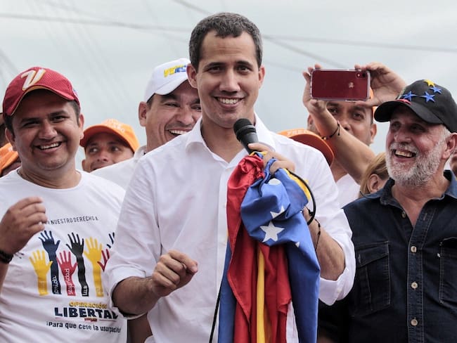 Guaidó dice que Maduro reabrió frontera con Colombia por &quot;presión&quot;ciudadana
