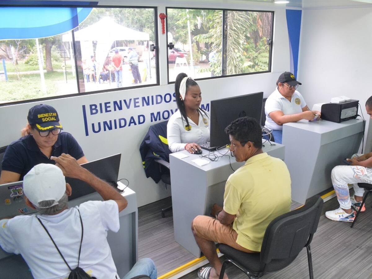 DATT llegó con oferta institucional hasta Huellas de Alberto Uribe y Gran Manzana