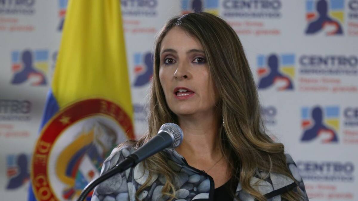 Centro Democrático propone impuesto al salario de los congresistas