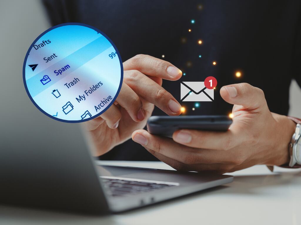Persona abriendo viendo en su email un correo electrónico spam (Fotos vía Getty Images)