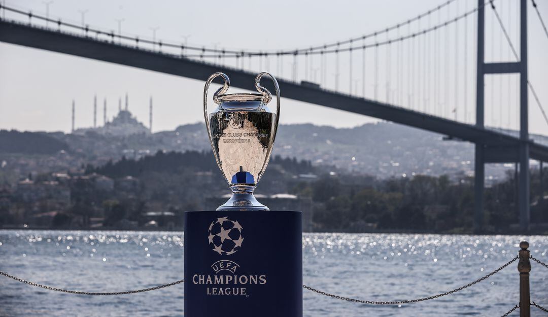 UEFA mantiene la final de Champions en Estambul a pesar del confinamiento