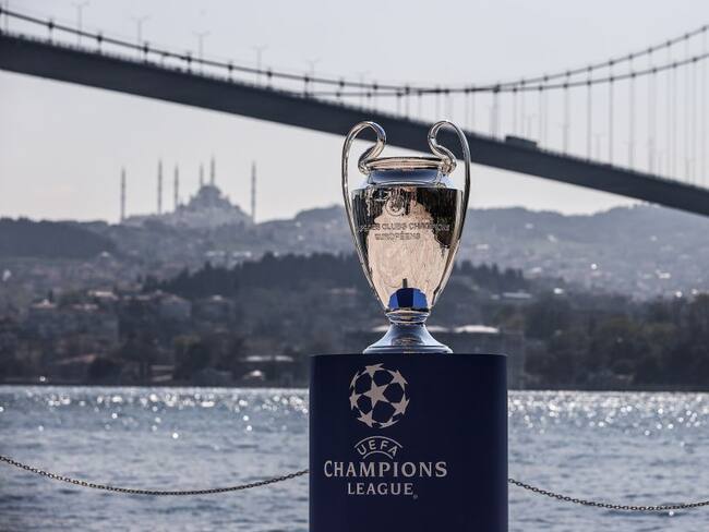UEFA mantiene la final de Champions en Estambul a pesar del confinamiento