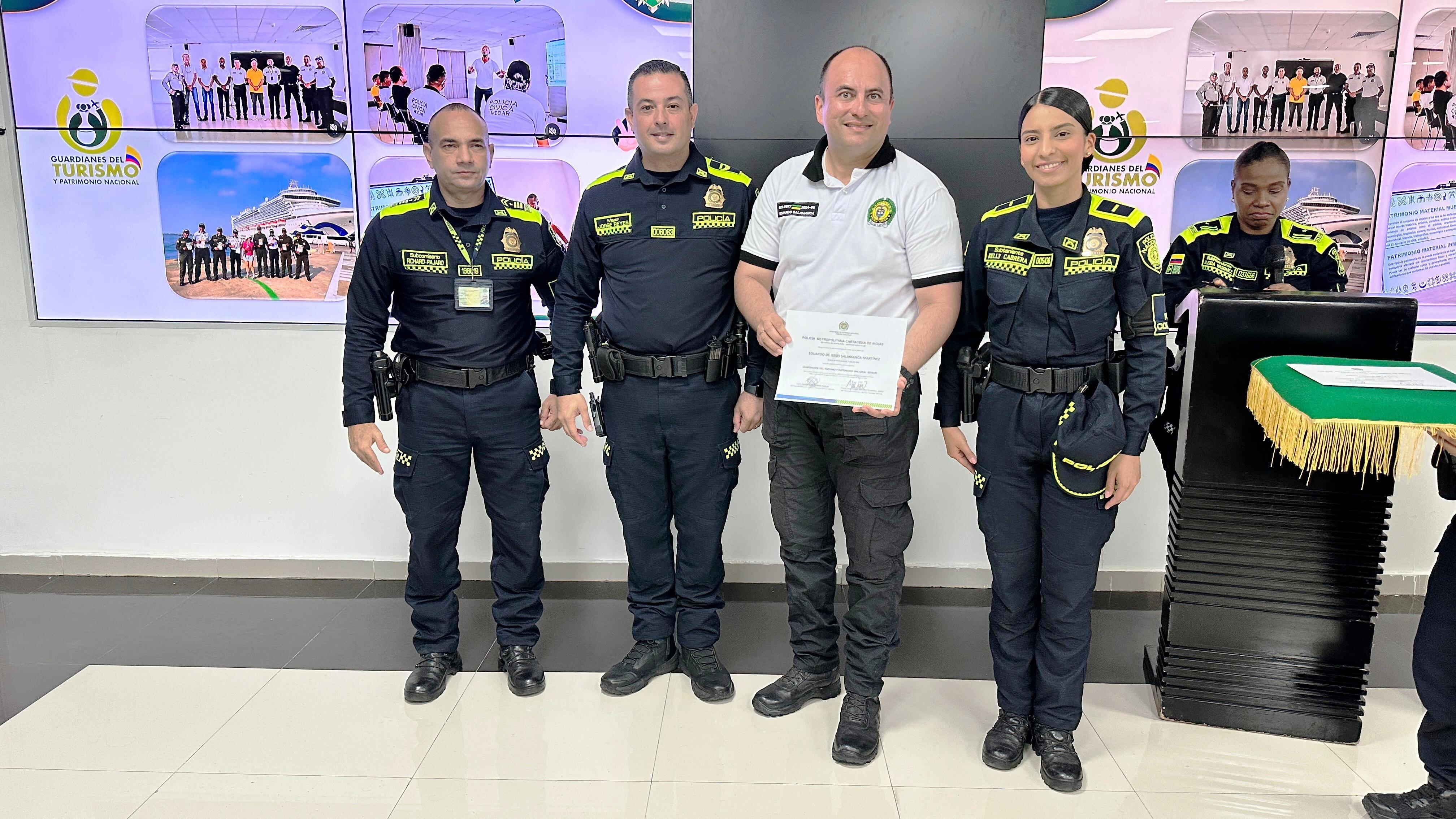 Certifican a los nuevos “Guardianes del Turismo y Patrimonio Nacional Senior 2025”