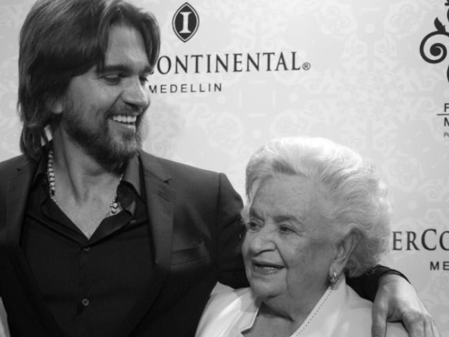 Mamá de Juanes, Alicia Vásquez, falleció a los 95 años: así influyó en su carrera como cantante