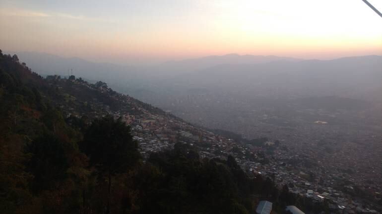 Así se observa la bruma por contaminación en Medellín. 