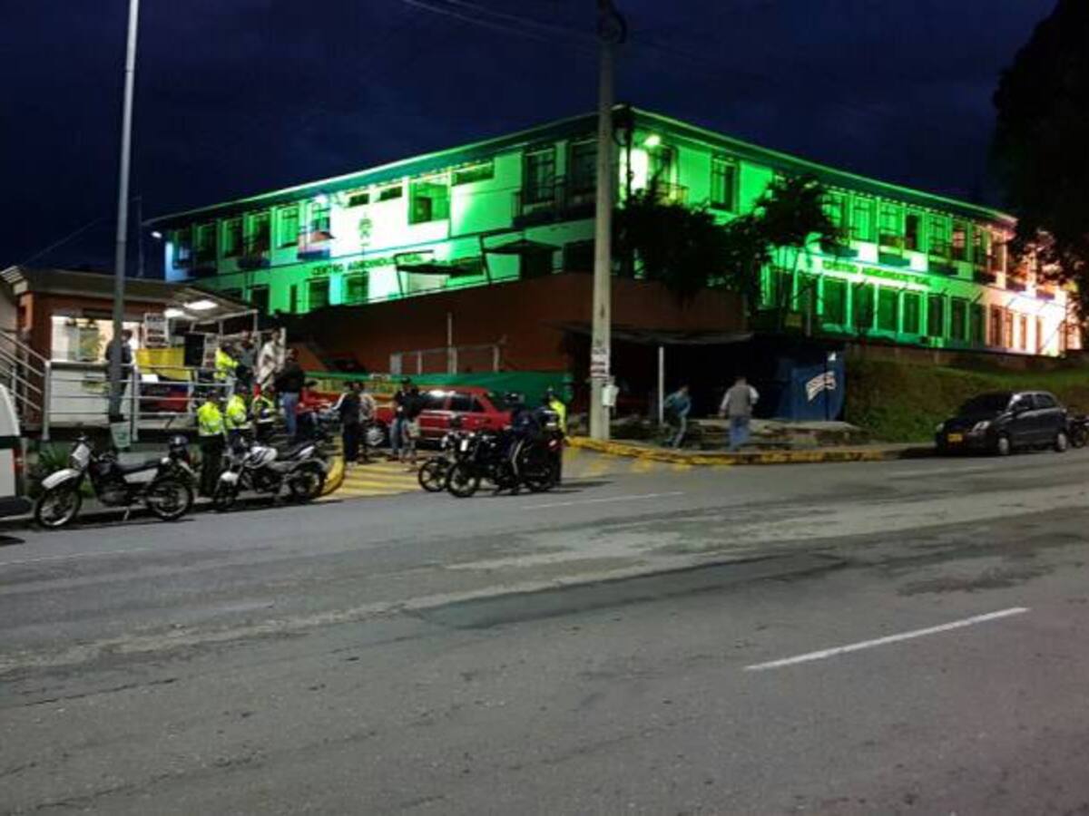 Estudiantes y docentes cierran Sena agropecuario en Armenia mediante jornada de protesta