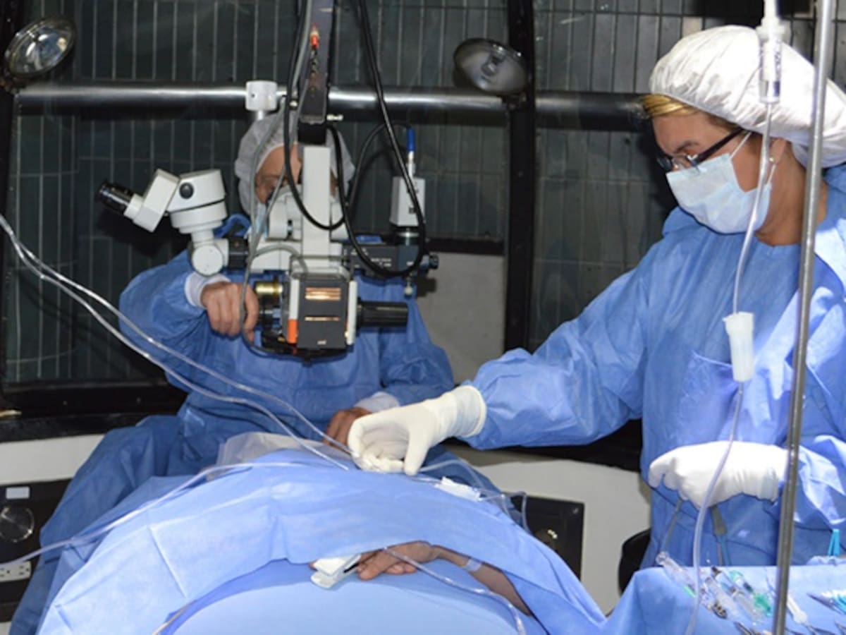 Admiten demanda contra ley que prohíbe cirugías estéticas a menores de edad