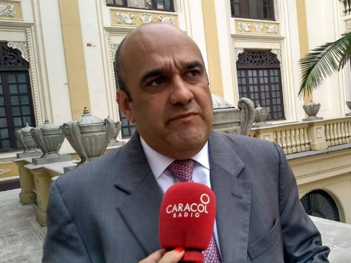 Hospital Santa Sofía debe suspender el uso de 30 camas UCI