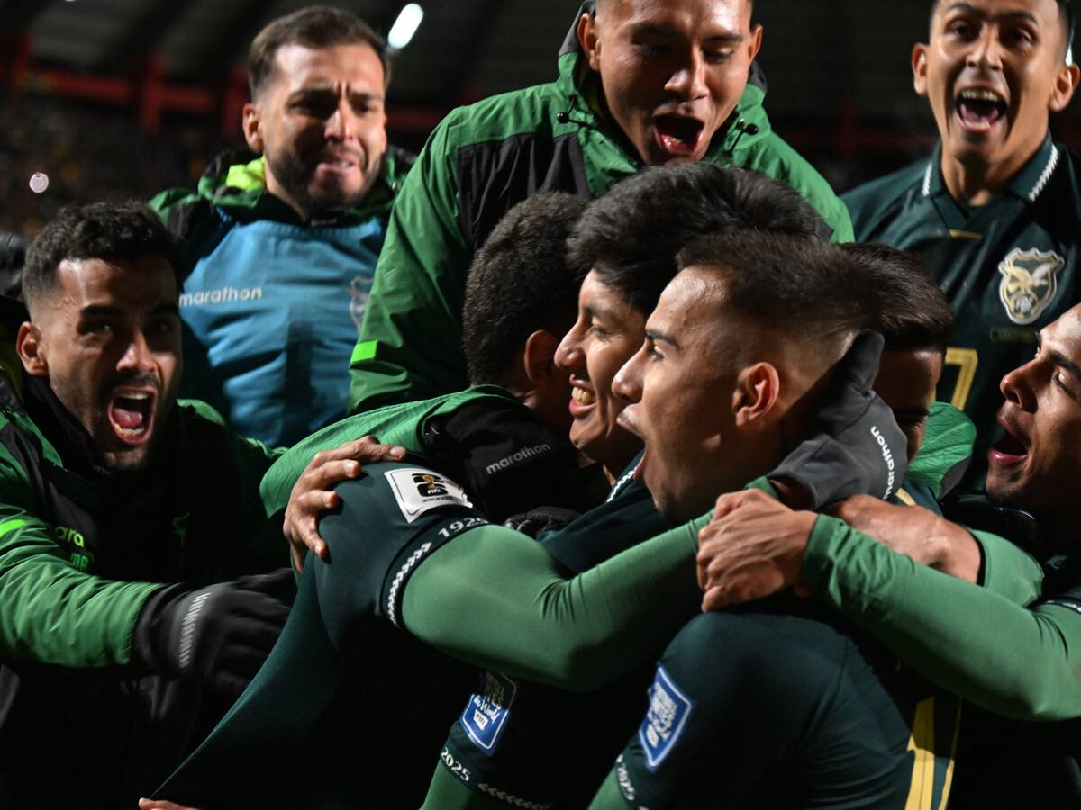 Figura de Bolivia celebró clasificación al Repechaje del Mundial con la camiseta de Colombia