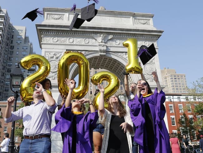 Celebración de una graduación en Nueva York 